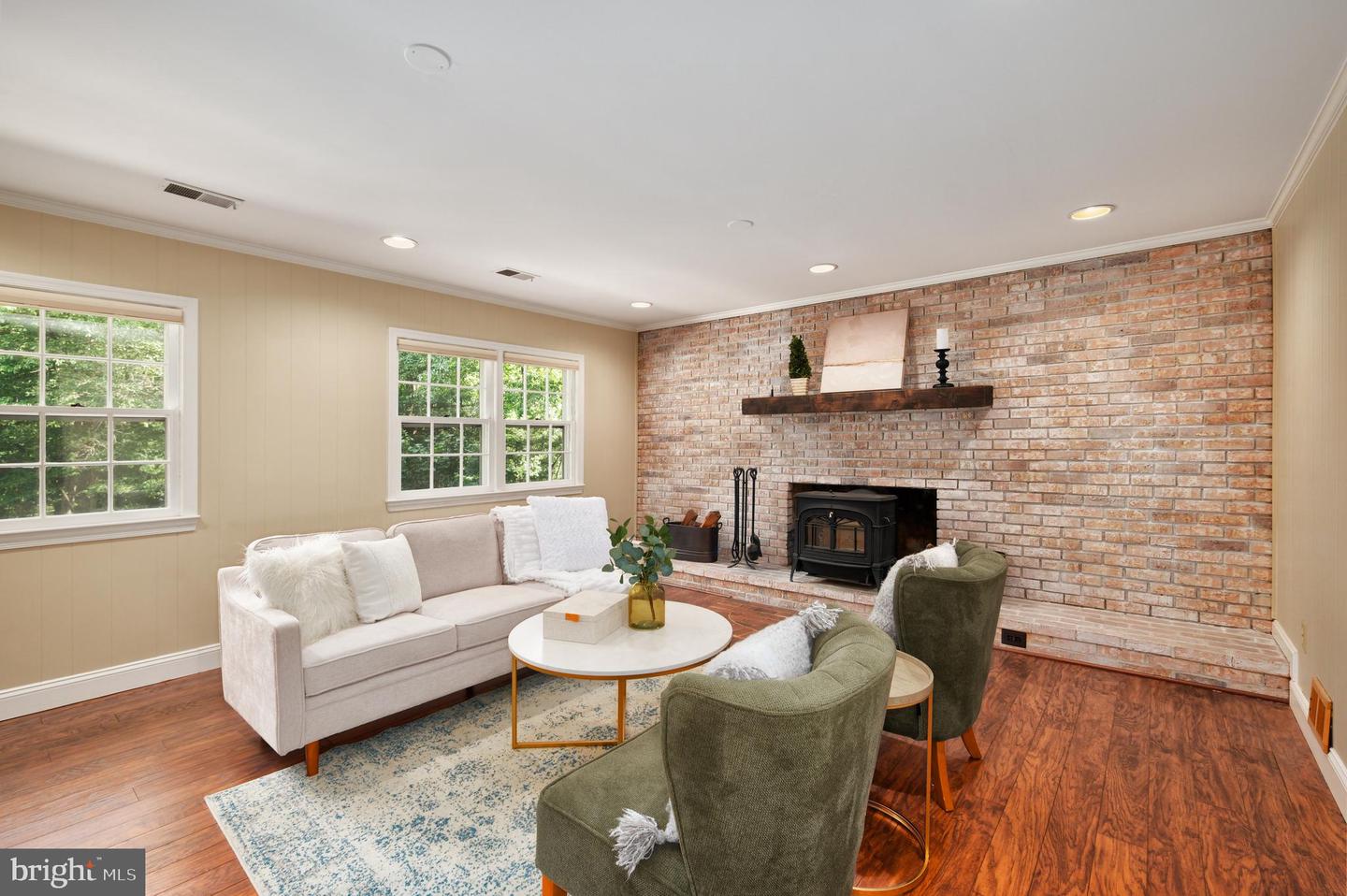 Fairfax Station, Virginia, 22039, United States, 4 Bedrooms Bedrooms, ,3 BathroomsBathrooms,Residential,Active,1936424