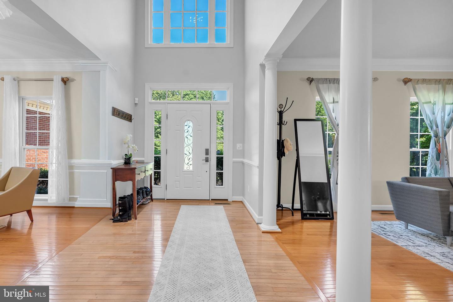 Manassas, Virginia, 20112, United States, 6 Bedrooms Bedrooms, ,5 BathroomsBathrooms,Residential,Active,2052030