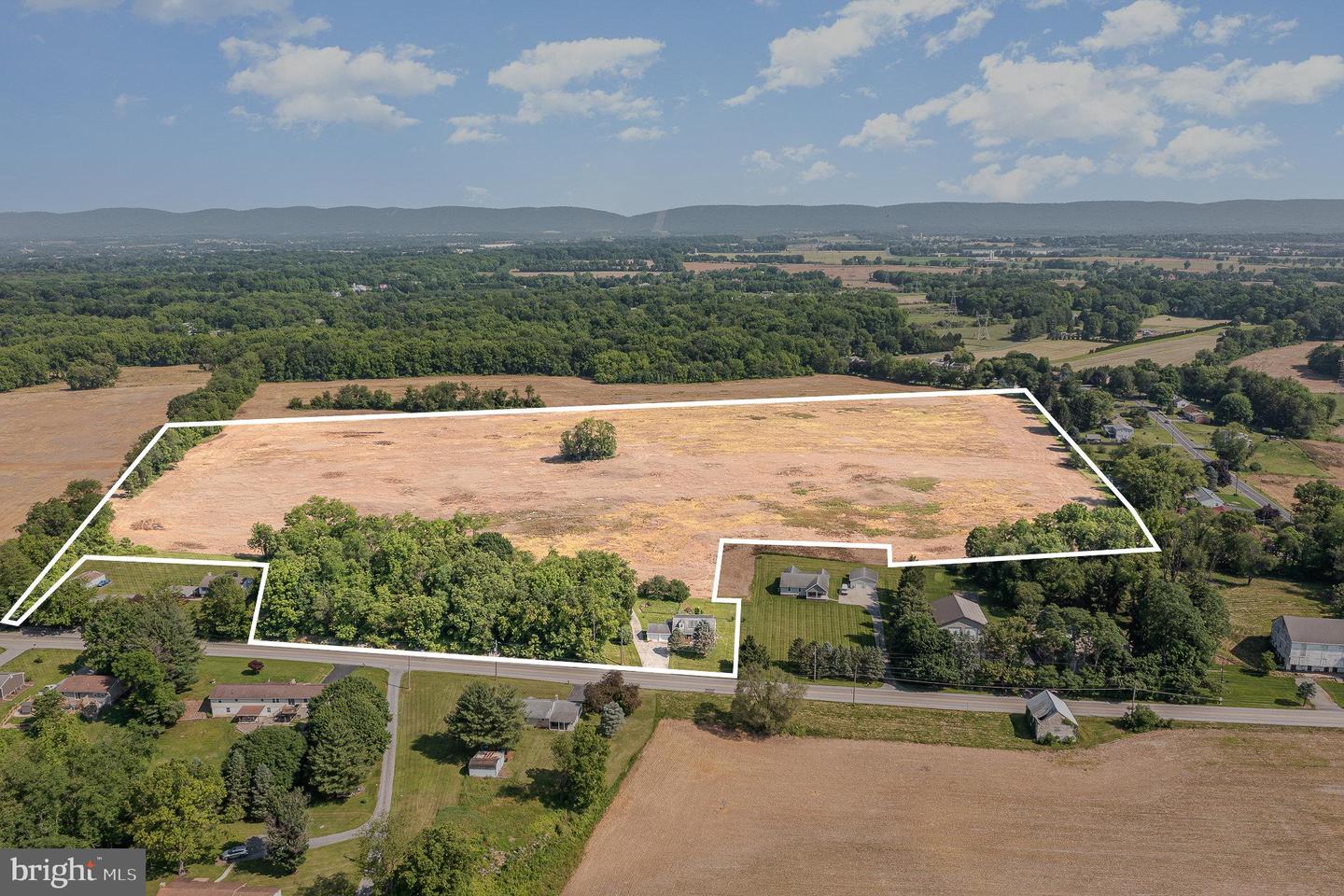 Carlisle, Pennsylvania, 17015, United States, 3 Bedrooms Bedrooms, ,2 BathroomsBathrooms,Residential,Active,1852676