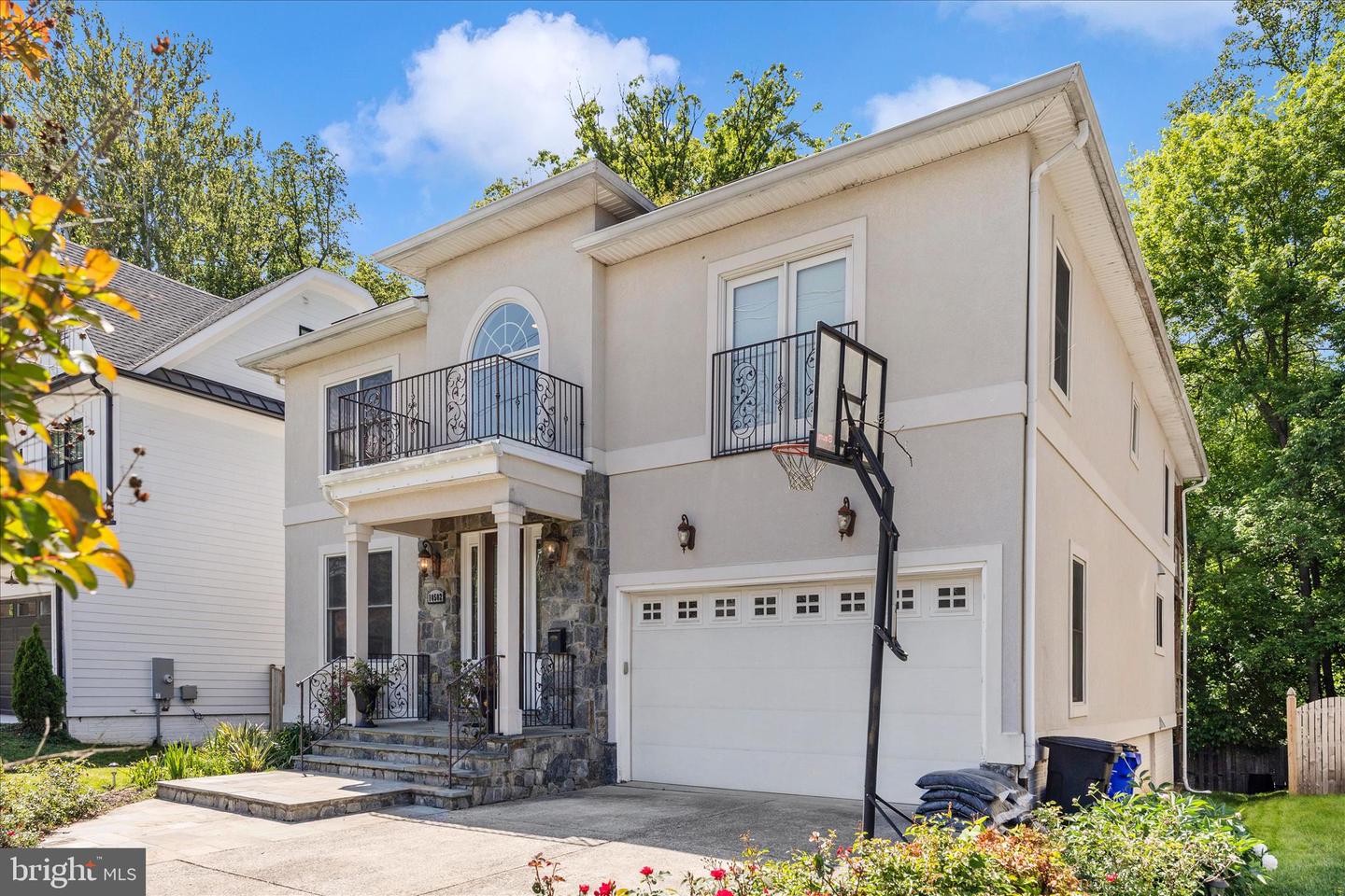 Kensington, Maryland, 20895, United States, 5 Bedrooms Bedrooms, ,5 BathroomsBathrooms,Residential,Active,2044984