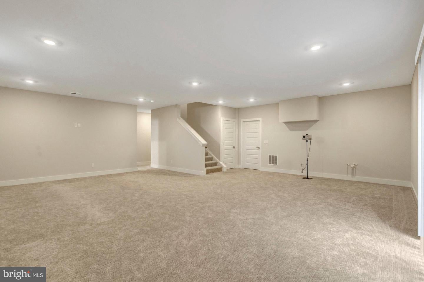 Nokesville, Virginia, 20181, United States, 5 Bedrooms Bedrooms, ,4 BathroomsBathrooms,Residential,Active,1922292