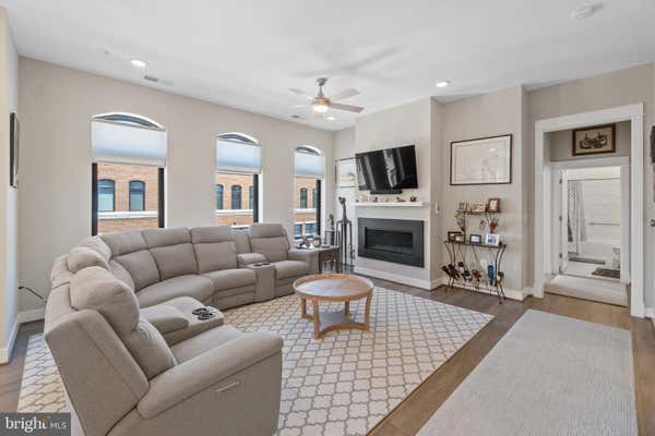 5 STATIONMASTER ST SE APT 400, LEESBURG, VA 20175, photo 3 of 31