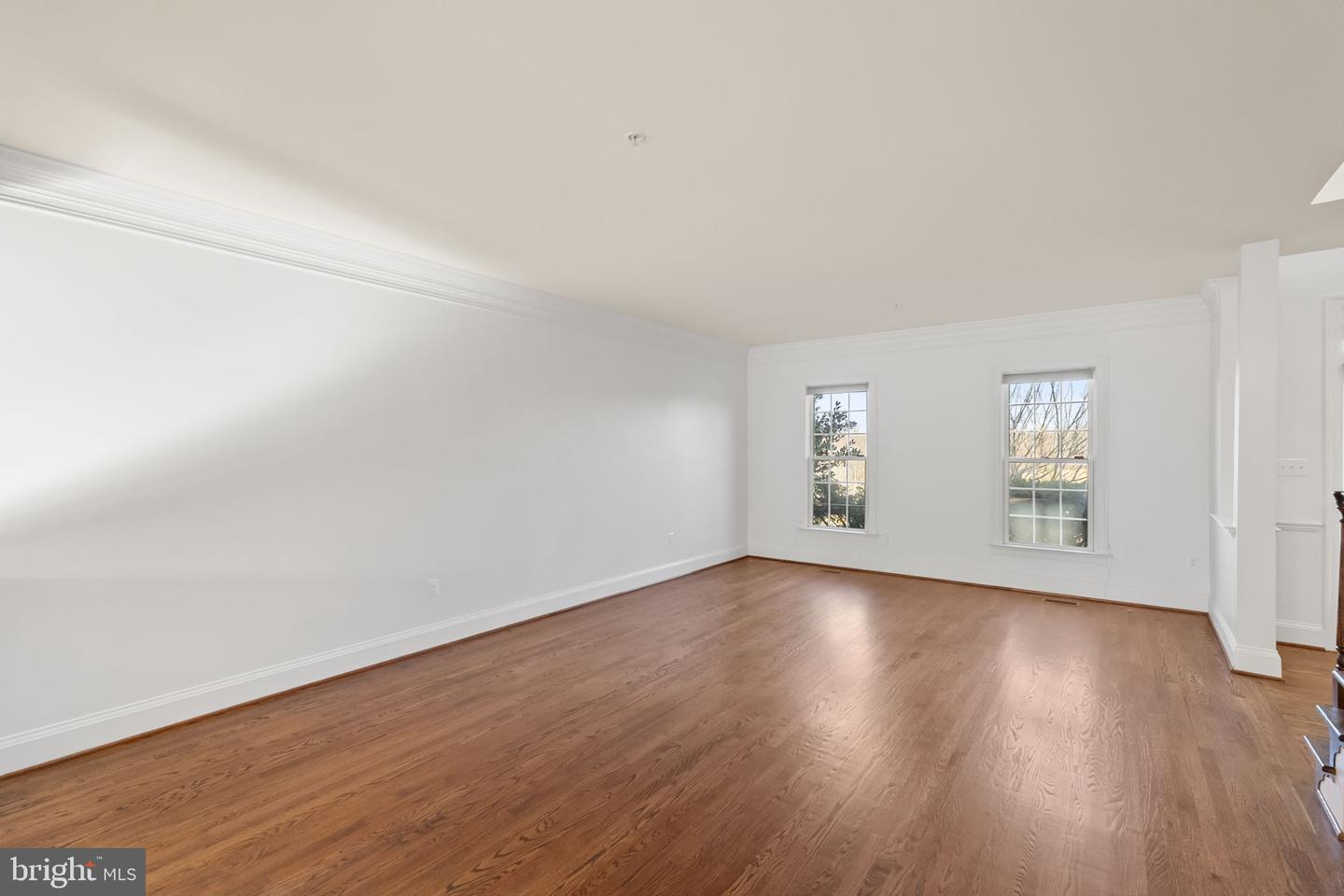 Clarksburg, Maryland, 20871, United States, 5 Bedrooms Bedrooms, ,5 BathroomsBathrooms,Residential,Active,2001354