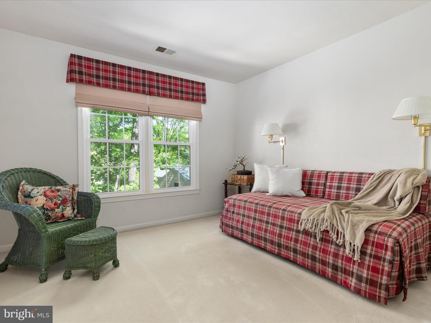 Fairfax Station, Virginia, 22039, United States, 4 Bedrooms Bedrooms, ,4 BathroomsBathrooms,Residential,Active,1905039