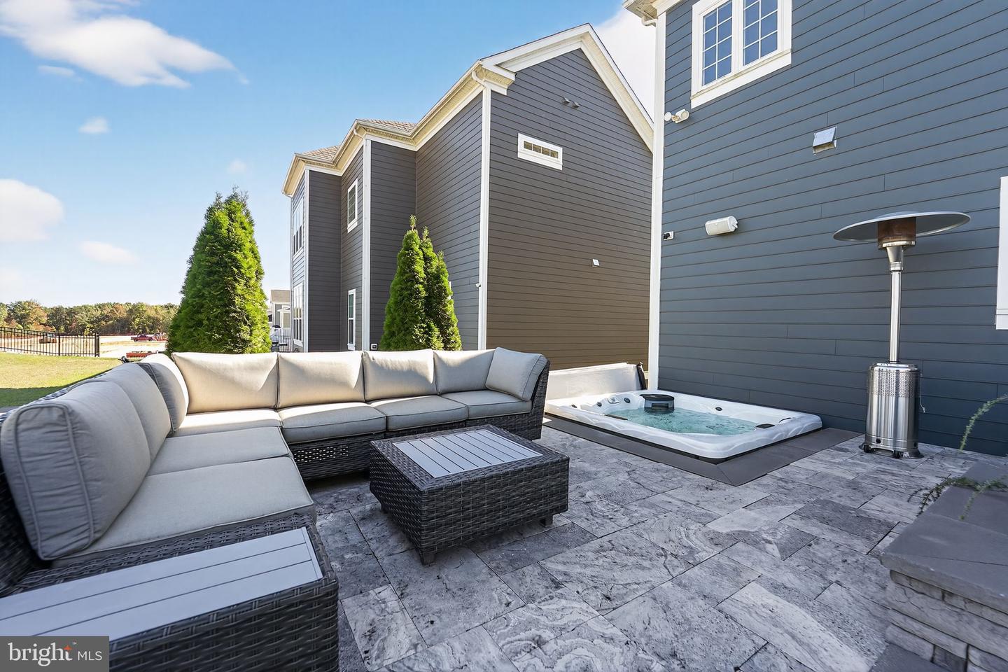 Middle River, Maryland, 21220, United States, 5 Bedrooms Bedrooms, ,5 BathroomsBathrooms,Residential,Active,1965821