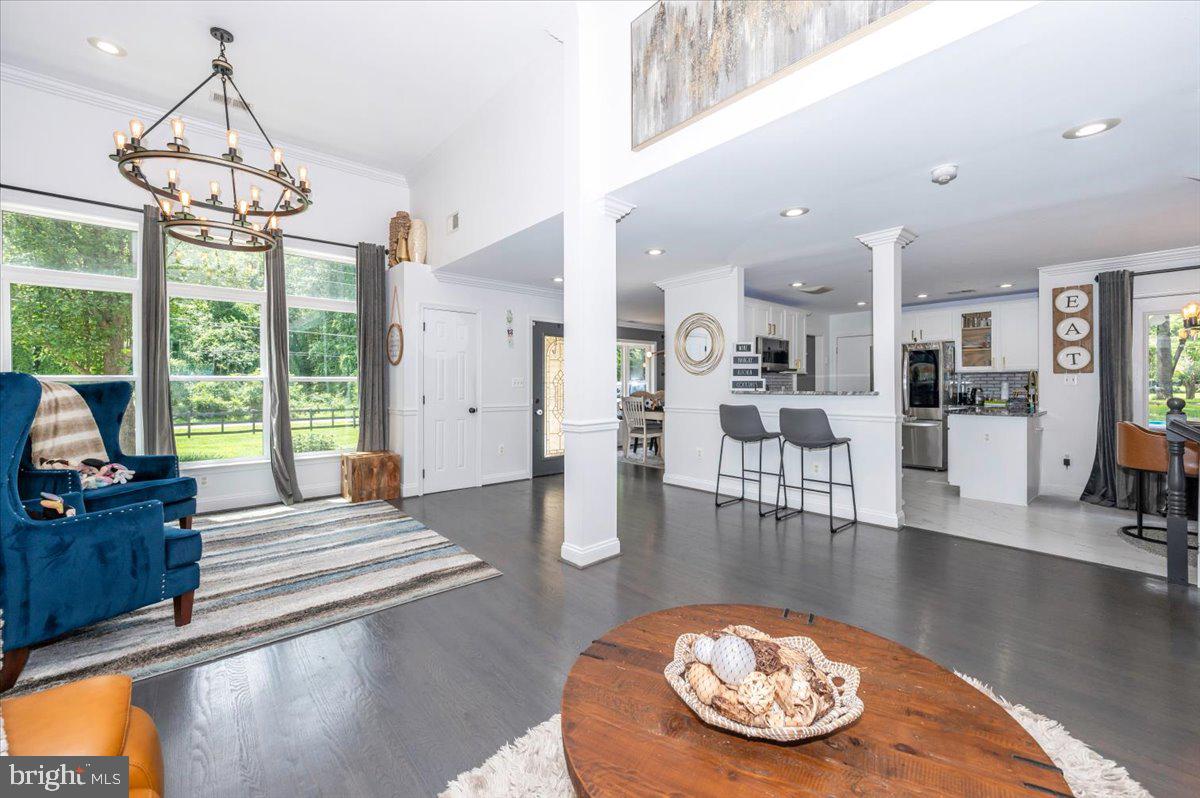 Fairfax, Virginia, 22030, United States, 5 Bedrooms Bedrooms, ,4 BathroomsBathrooms,Residential,Active,1892608