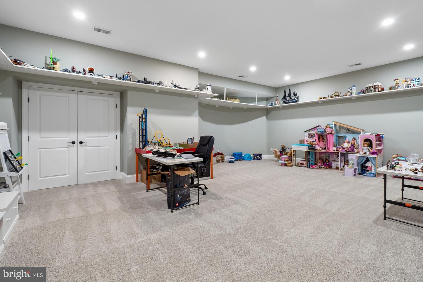 Leesburg, Virginia, 20176, United States, 4 Bedrooms Bedrooms, ,7 BathroomsBathrooms,Residential,Active,2045788