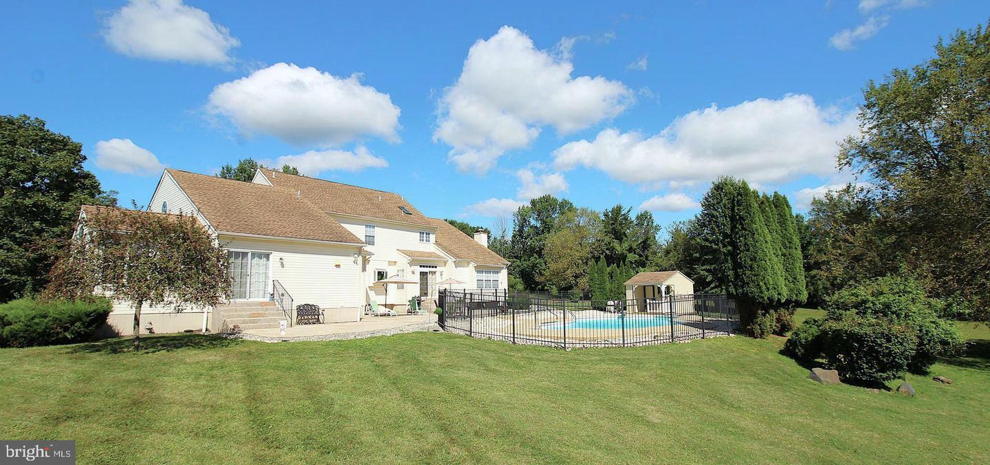 Chalfont, Pennsylvania, 18914, United States, 5 Bedrooms Bedrooms, ,4 BathroomsBathrooms,Residential,Active,2006906