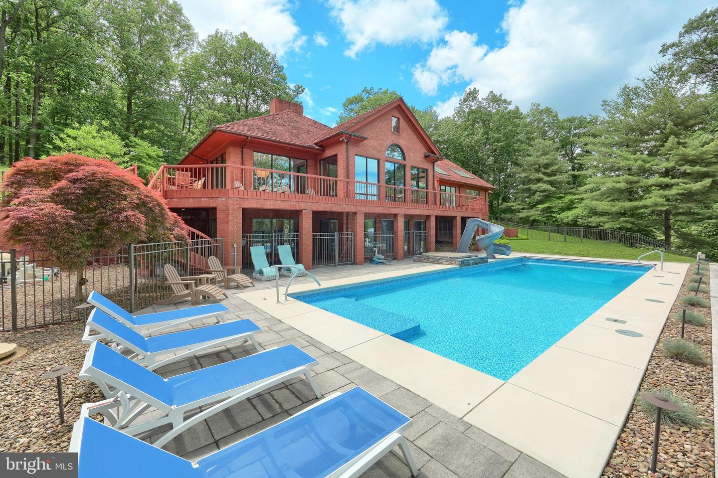 Spring Grove, Pennsylvania, 17362, United States, 6 Bedrooms Bedrooms, ,6 BathroomsBathrooms,Residential,Active,1825088