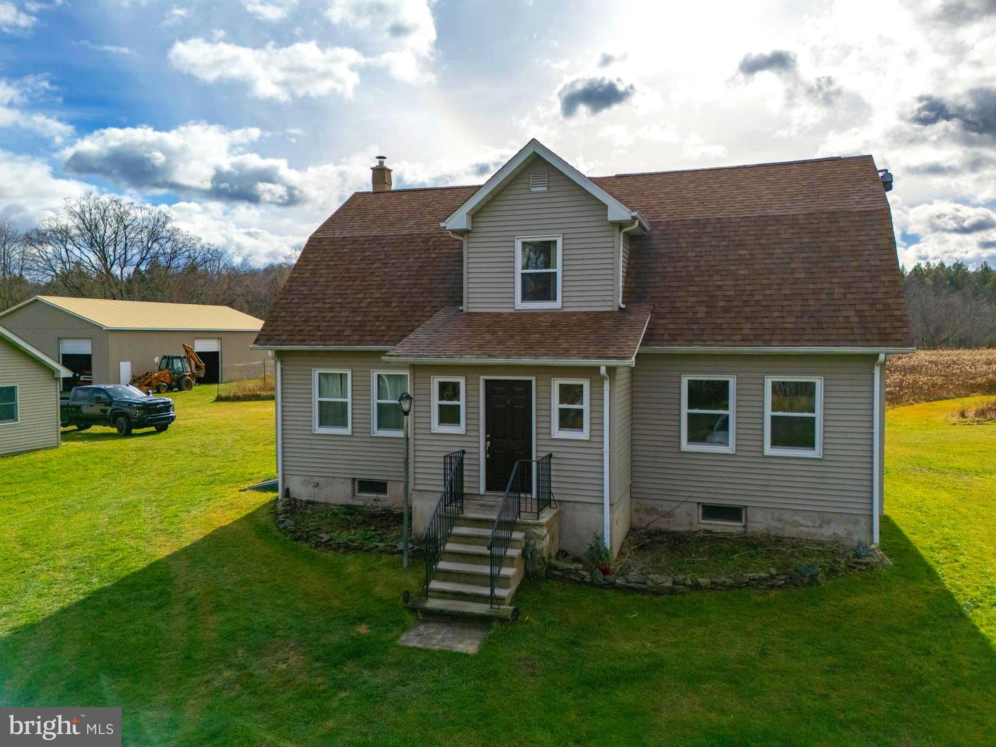 Waymart, Pennsylvania, 18472, United States, 4 Bedrooms Bedrooms, ,2 BathroomsBathrooms,Residential,Active,2007156
