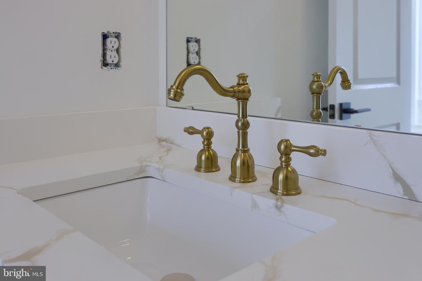 East Petersburg, Pennsylvania, 17520, United States, 4 Bedrooms Bedrooms, ,5 BathroomsBathrooms,Residential,Active,1702111