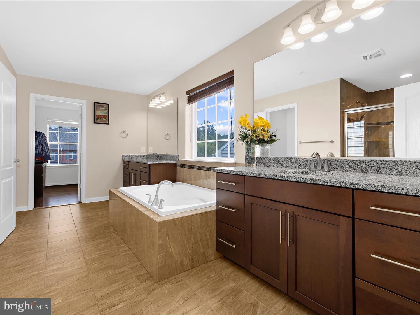 Ellicott City, Maryland, 21042, United States, 6 Bedrooms Bedrooms, ,5 BathroomsBathrooms,Residential,Active,1914763
