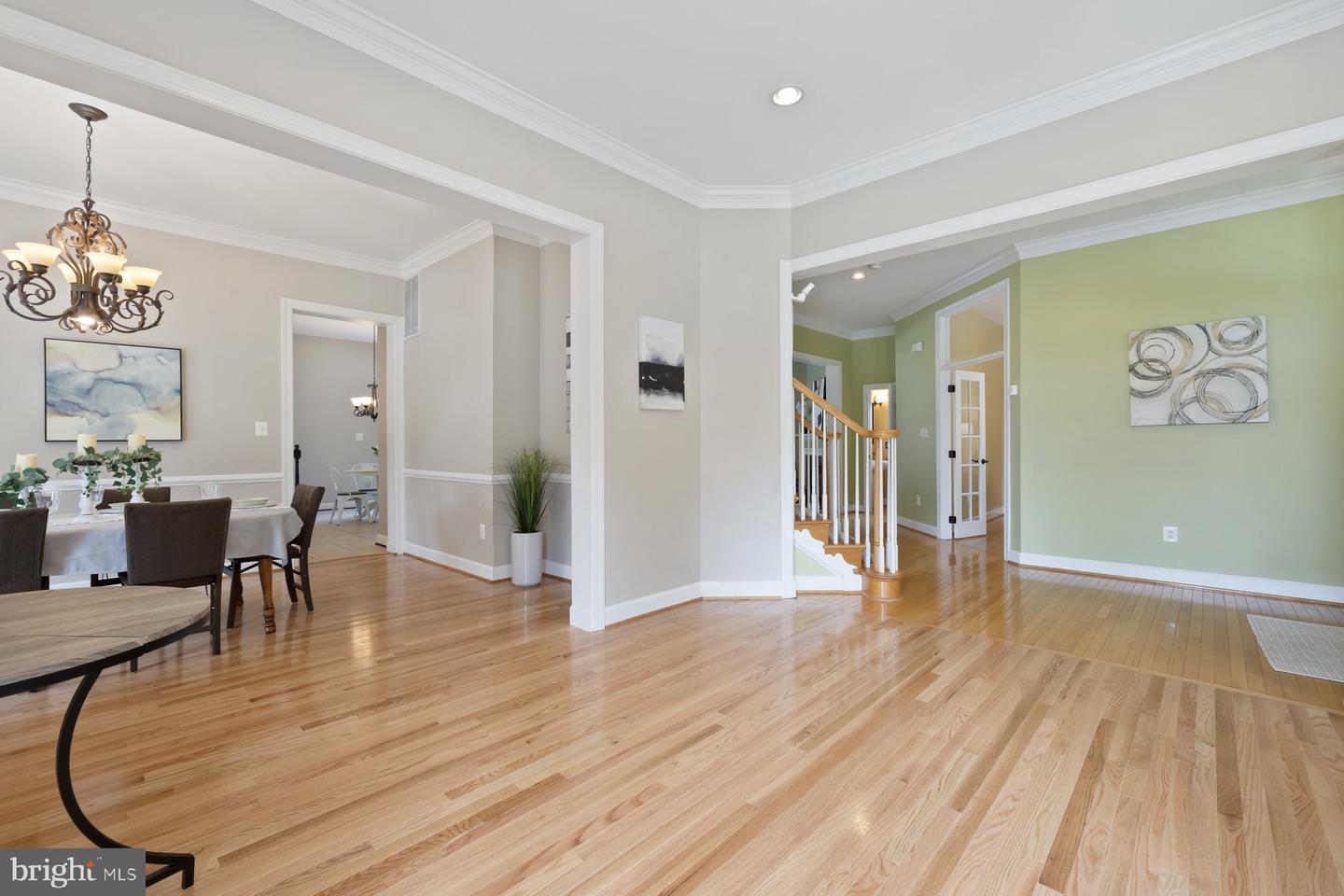 Rockville, Maryland, 20850, United States, 5 Bedrooms Bedrooms, ,6 BathroomsBathrooms,Residential,Active,1941388