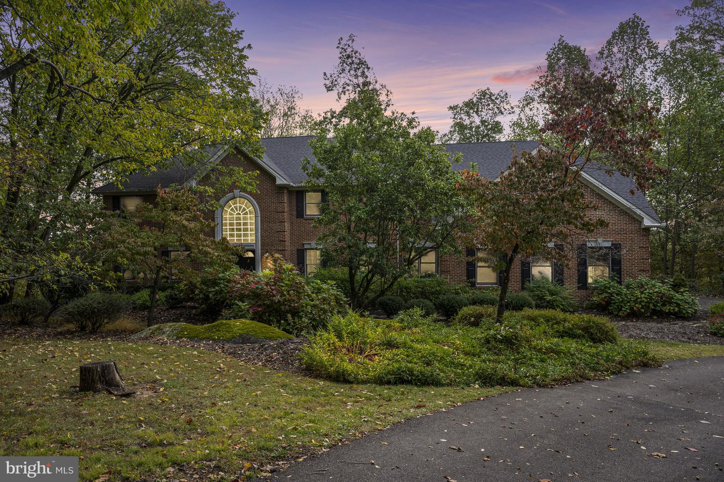 Sellersville, Pennsylvania, 18960, United States, 10 Bedrooms Bedrooms, ,7 BathroomsBathrooms,Residential,Active,1965847
