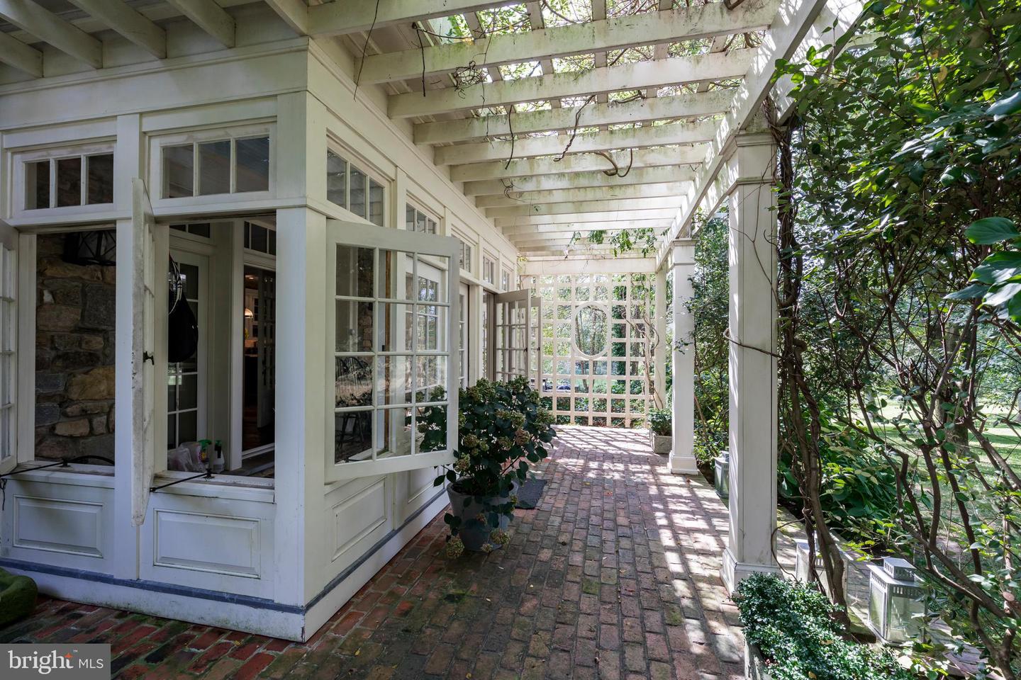 Kennett Square, Pennsylvania, 19348, United States, ,9 BathroomsBathrooms,Residential,Active,1704224