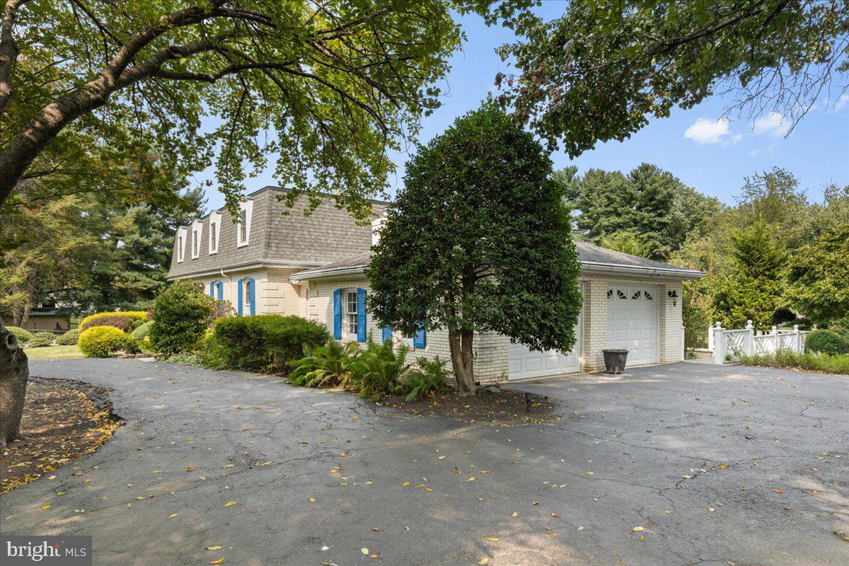 Great Falls, Virginia, 22066, United States, 5 Bedrooms Bedrooms, ,3 BathroomsBathrooms,Residential,Active,1941376