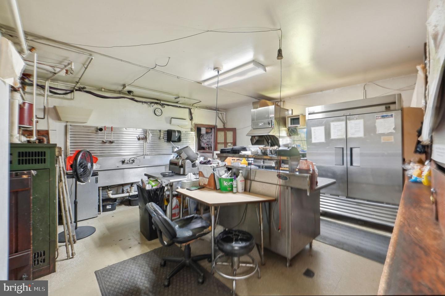 Laurel, Maryland, 20707, United States, 5 Bedrooms Bedrooms, ,6 BathroomsBathrooms,Residential,Active,2052098