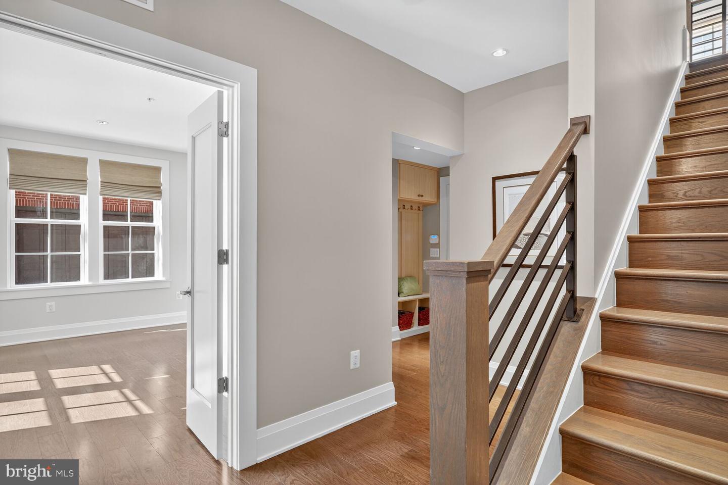 Alexandria, Virginia, 22314, United States, 4 Bedrooms Bedrooms, ,5 BathroomsBathrooms,Residential,Active,1959984