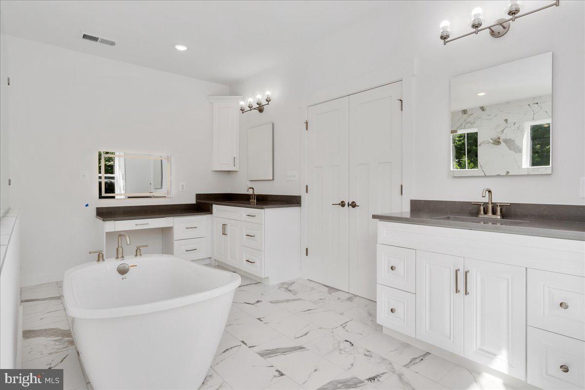 Westminster, Maryland, 21157, United States, 4 Bedrooms Bedrooms, ,4 BathroomsBathrooms,Residential,Active,1909903