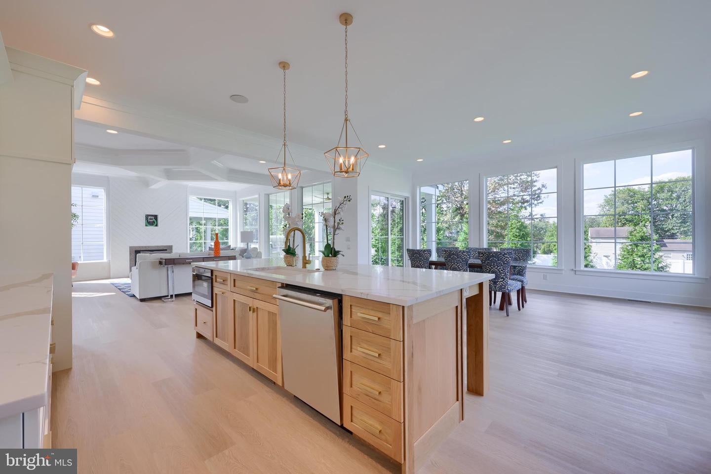 East Petersburg, Pennsylvania, 17520, United States, 4 Bedrooms Bedrooms, ,5 BathroomsBathrooms,Residential,Active,1702111