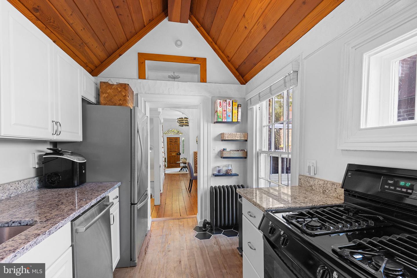 Alexandria, Virginia, 22314, United States, 3 Bedrooms Bedrooms, ,3 BathroomsBathrooms,Residential,Active,1927676