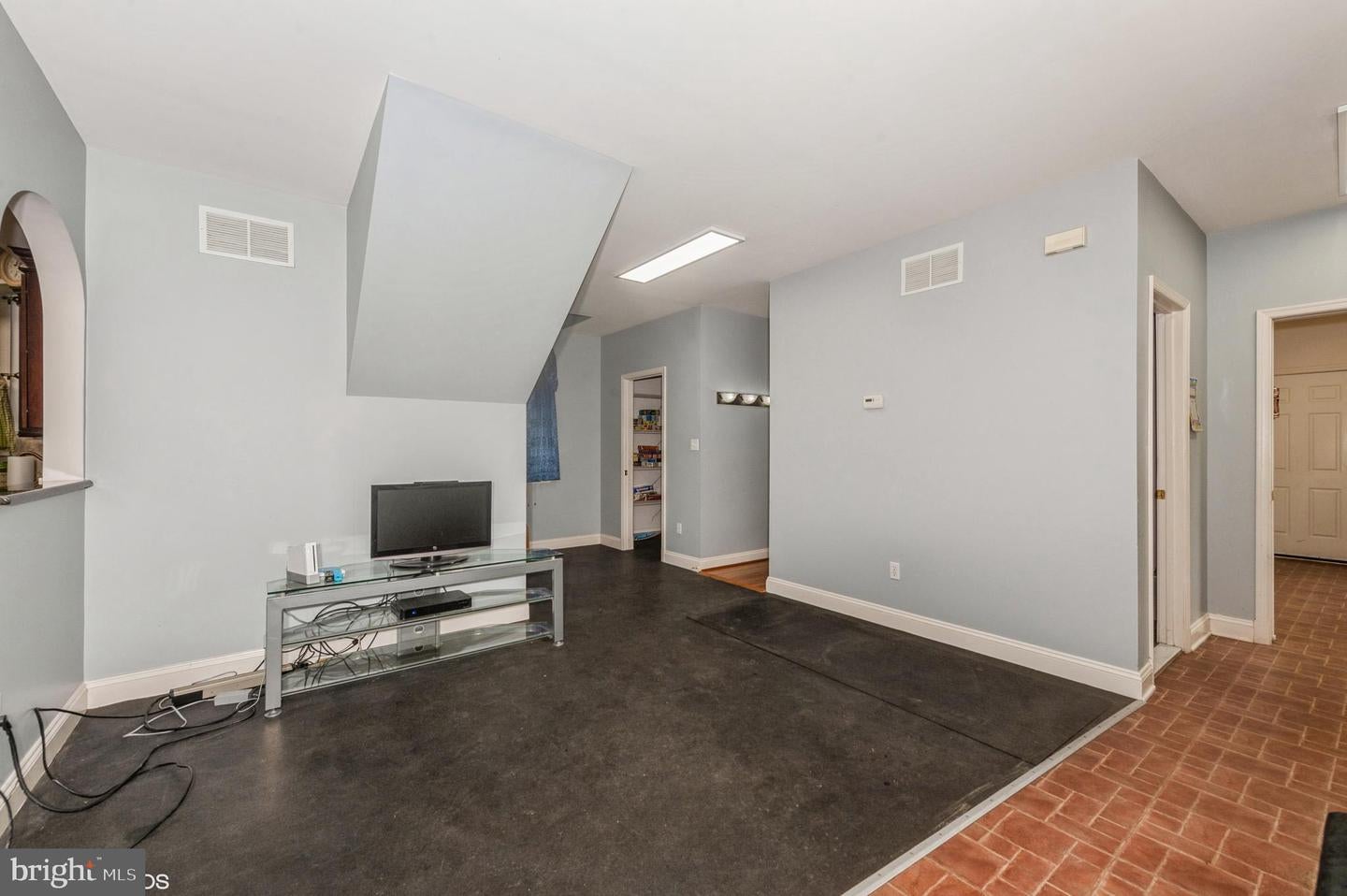 Pikesville, Maryland, 21208, United States, ,6 BathroomsBathrooms,Residential,Pending,1702885