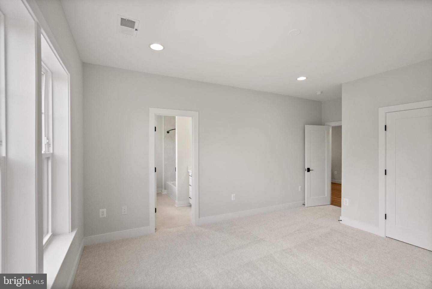 Falls Church, Virginia, 22046, United States, 7 Bedrooms Bedrooms, ,7 BathroomsBathrooms,Residential,Active,1798016