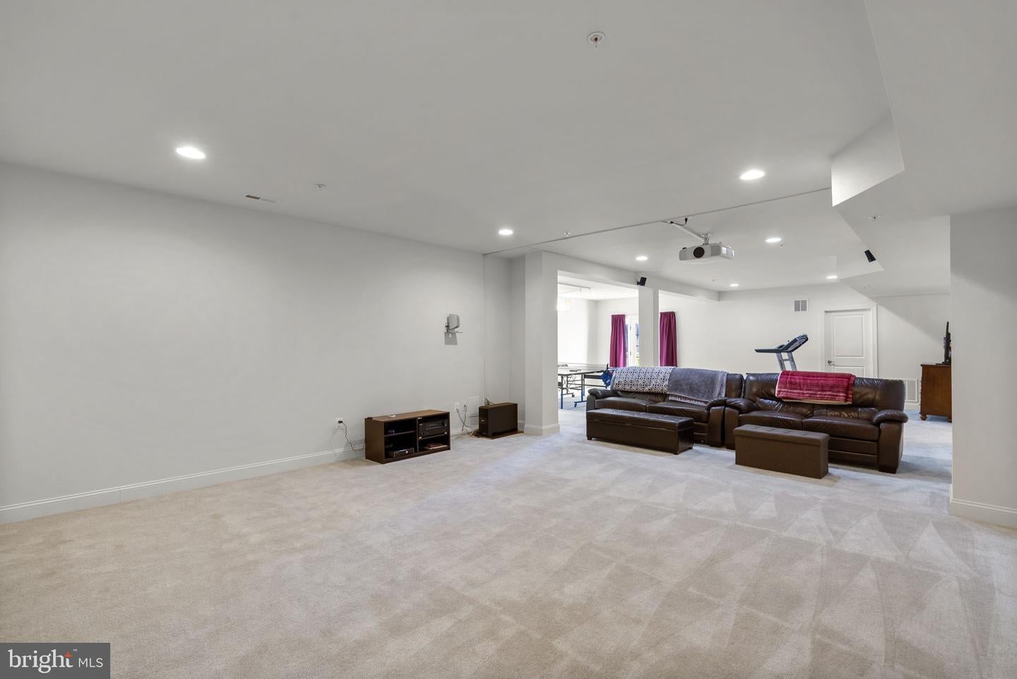 Clarksburg, Maryland, 20871, United States, 4 Bedrooms Bedrooms, ,4 BathroomsBathrooms,Residential,Active,2037095