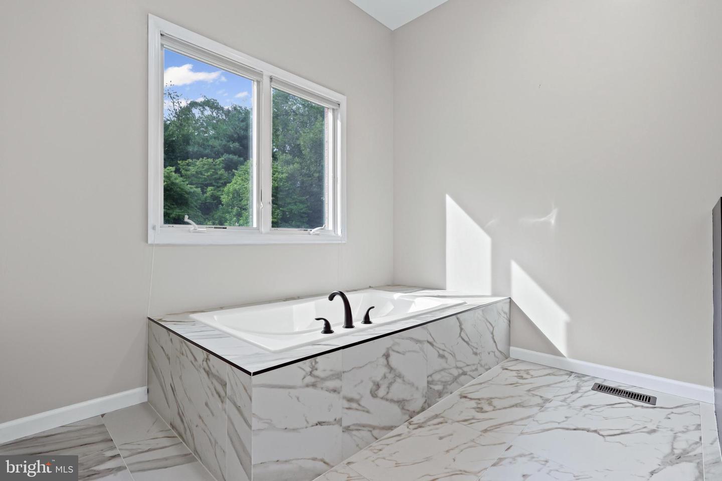 Cockeysville, Maryland, 21030, United States, 7 Bedrooms Bedrooms, ,6 BathroomsBathrooms,Residential,Active,1863326