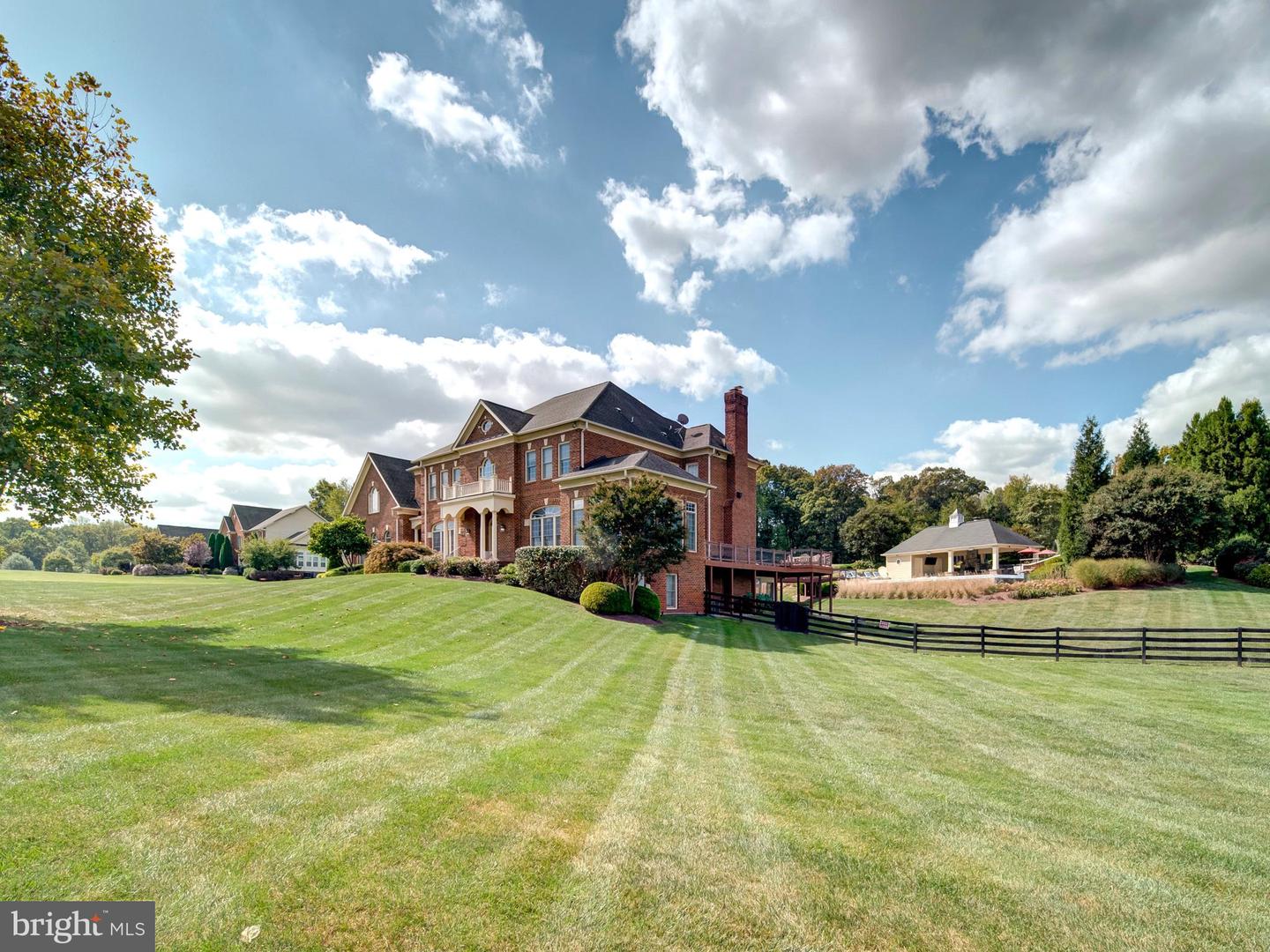 Leesburg, Virginia, 20175, United States, 5 Bedrooms Bedrooms, ,6 BathroomsBathrooms,Residential,Active,1987213