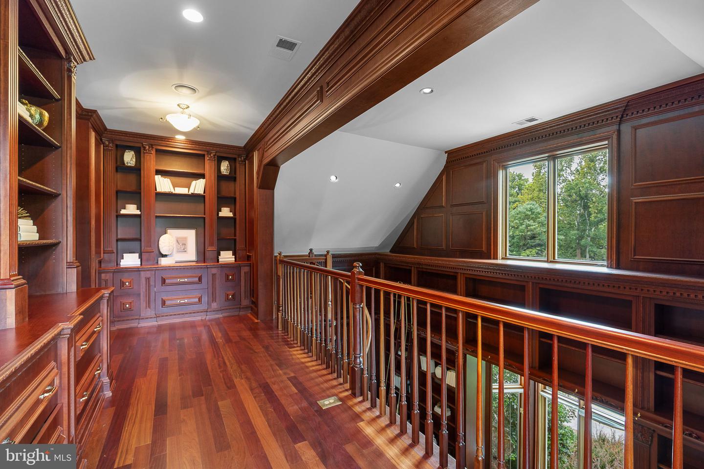 Lorton, Virginia, 22079, United States, 6 Bedrooms Bedrooms, ,8 BathroomsBathrooms,Residential,Active,1933878