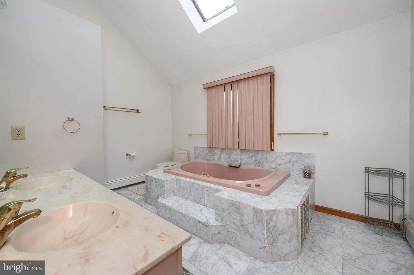 Monmouth Junction, New Jersey, 08852, United States, 5 Bedrooms Bedrooms, ,6 BathroomsBathrooms,Residential,Active,2044533