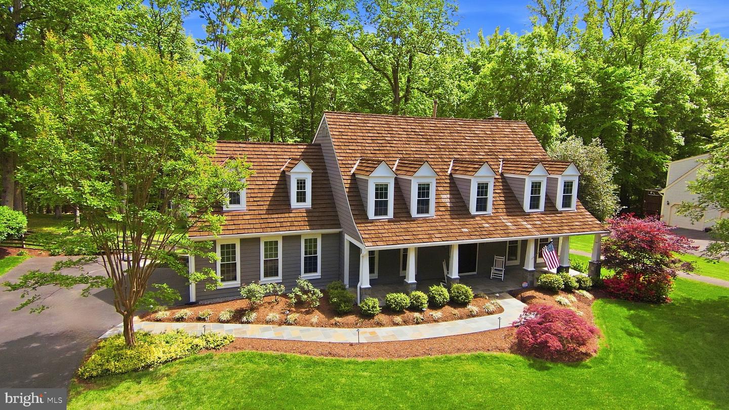 Fairfax Station, Virginia, 22039, United States, 5 Bedrooms Bedrooms, ,5 BathroomsBathrooms,Residential,Pending,2045787