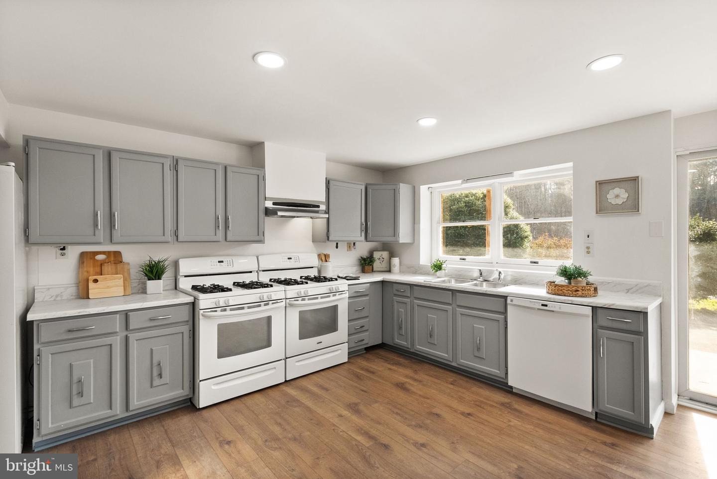 Amissville, Virginia, 20106, United States, 7 Bedrooms Bedrooms, ,4 BathroomsBathrooms,Residential,Active,1849572