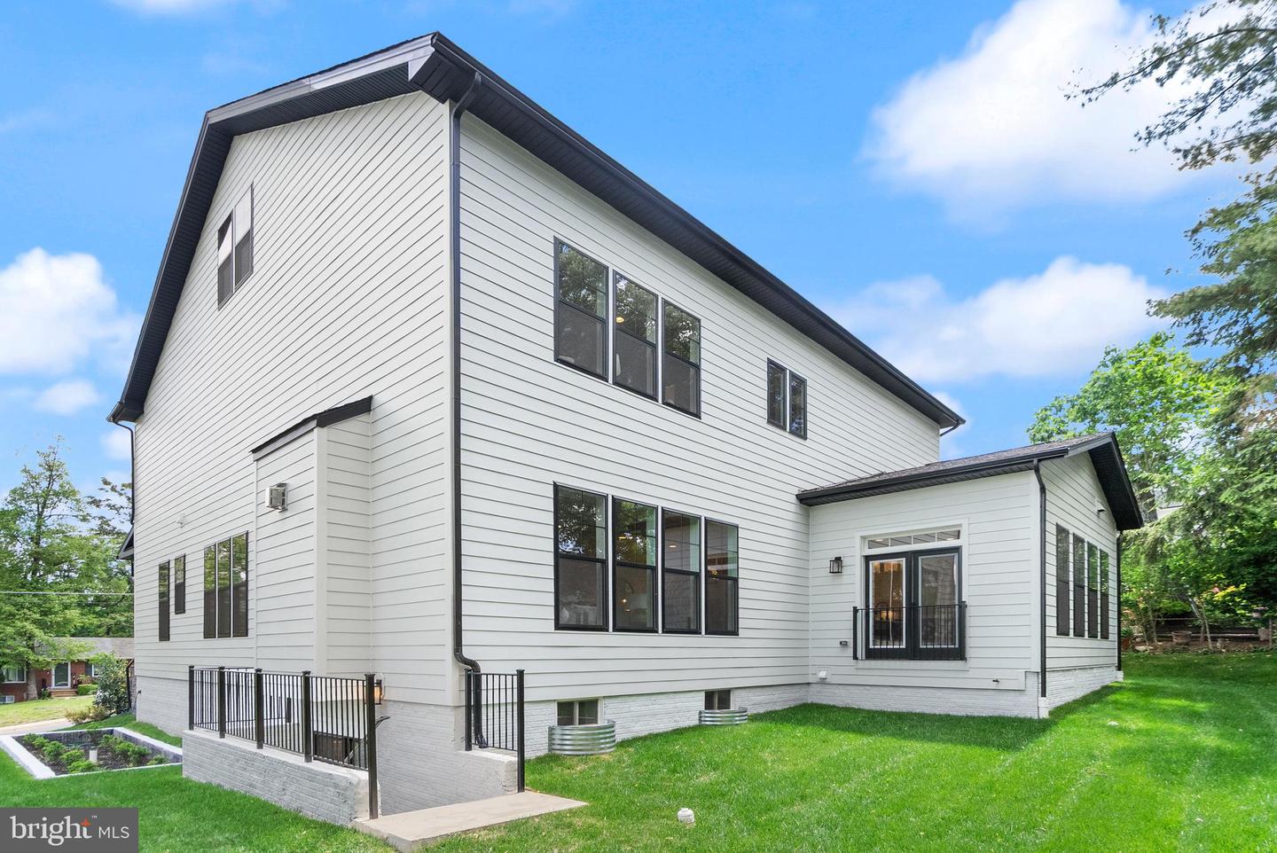 Falls Church, Virginia, 22046, United States, 7 Bedrooms Bedrooms, ,7 BathroomsBathrooms,Residential,Active,1798016