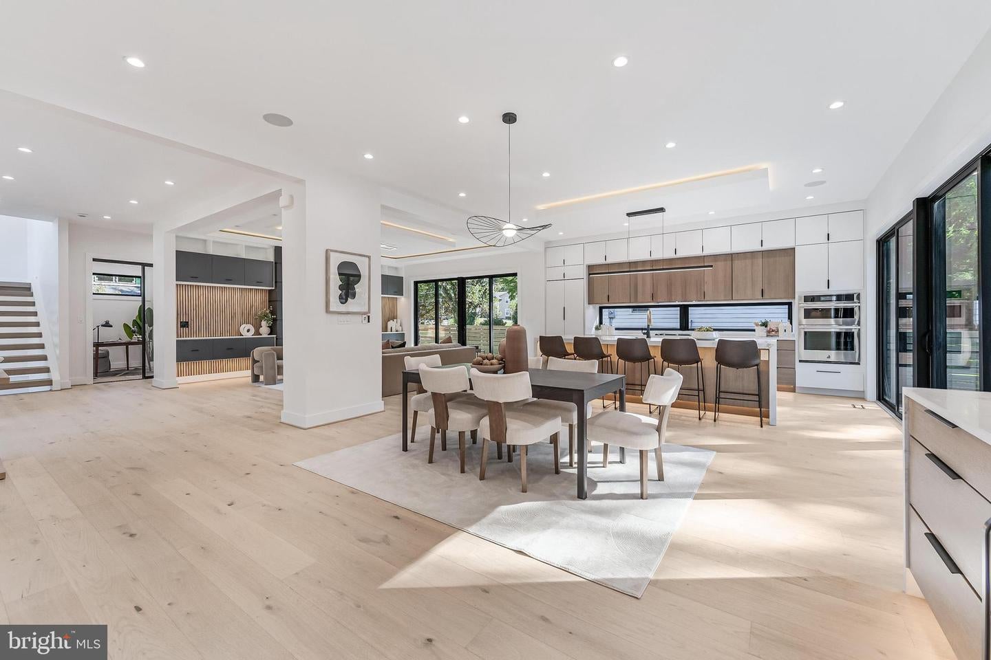 Falls Church, Virginia, 22042, United States, 5 Bedrooms Bedrooms, ,5 BathroomsBathrooms,Residential,Active,1945048