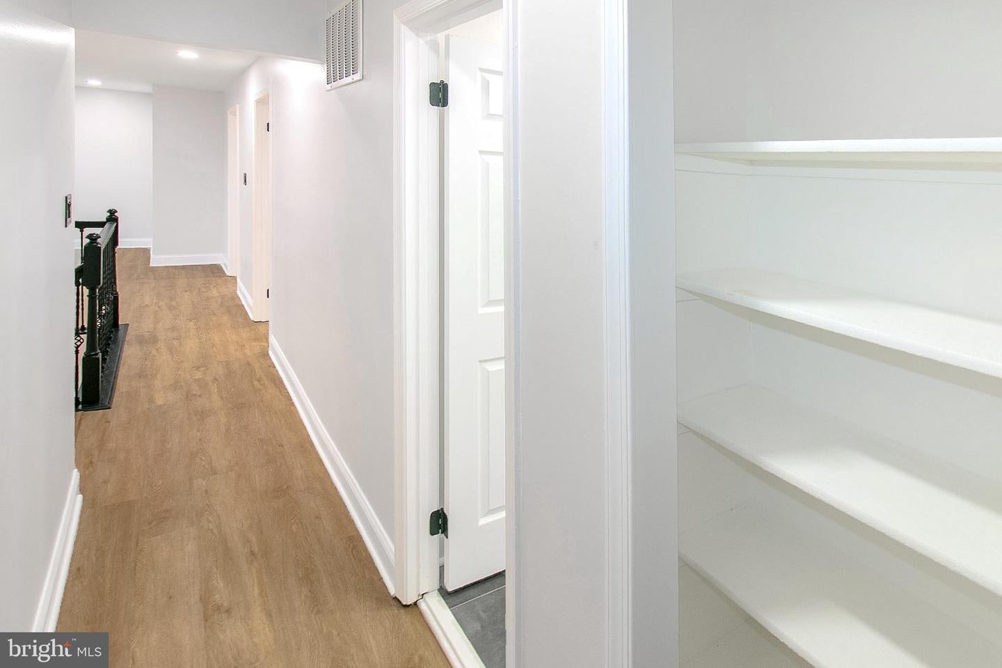 Ashburn, Virginia, 20147, United States, 5 Bedrooms Bedrooms, ,4 BathroomsBathrooms,Residential,Active,1988483