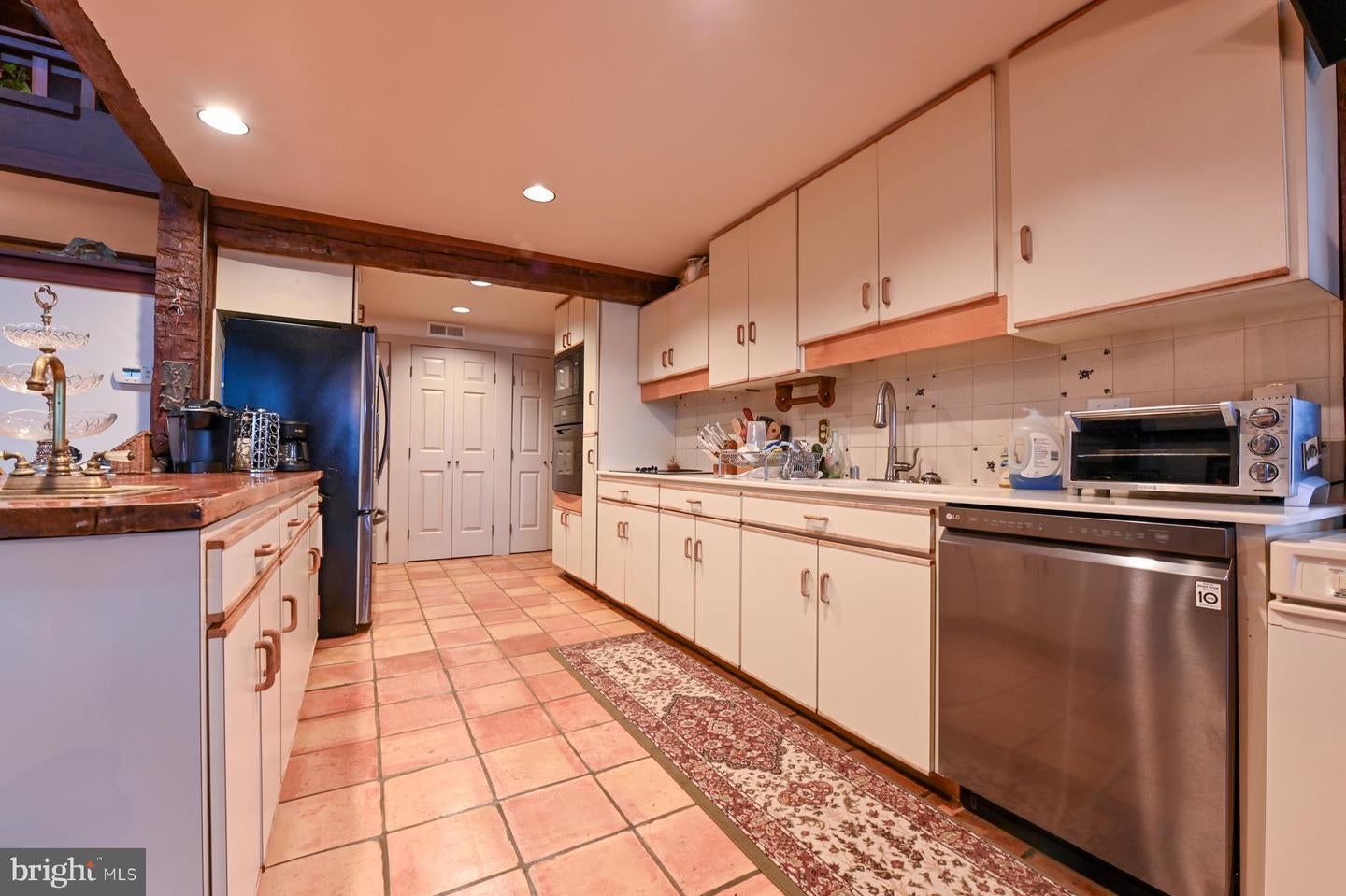 Queenstown, Maryland, 21658, United States, 4 Bedrooms Bedrooms, ,3 BathroomsBathrooms,Residential,Active,1998763