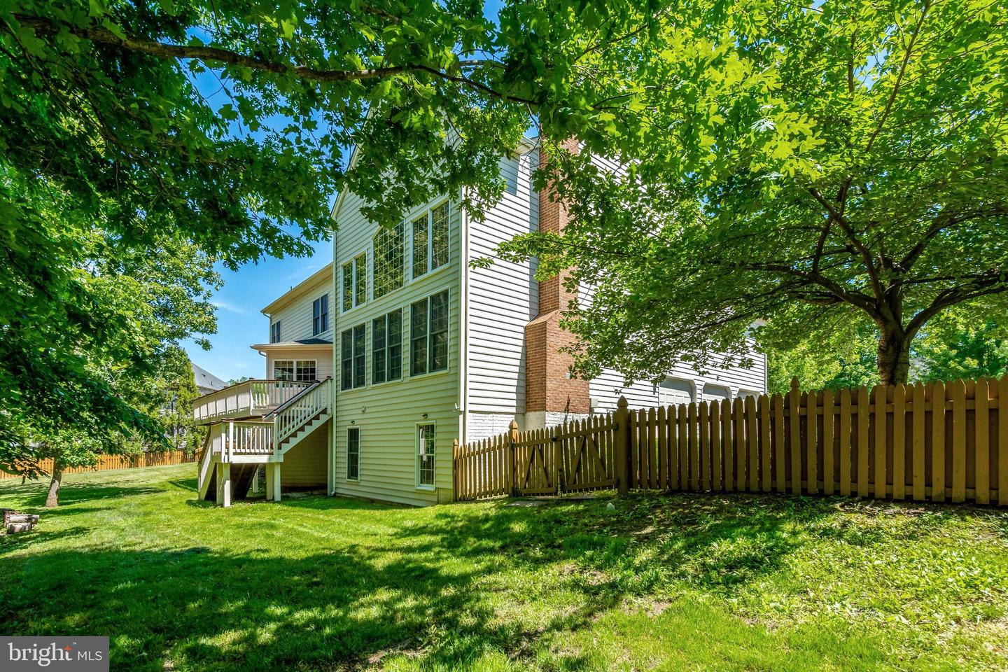 Haymarket, Virginia, 20169, United States, 5 Bedrooms Bedrooms, ,5 BathroomsBathrooms,Residential,Pending,2031766