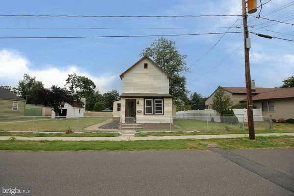 555 6TH ST, ROEBLING, NJ 08554, photo 3 of 32