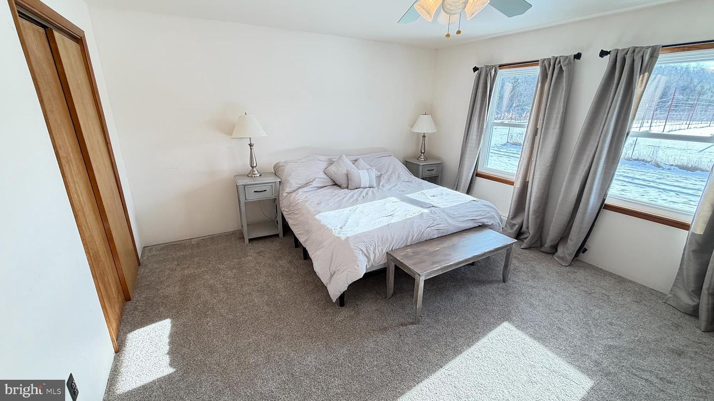 Waymart, Pennsylvania, 18472, United States, 4 Bedrooms Bedrooms, ,2 BathroomsBathrooms,Residential,Active,2007156