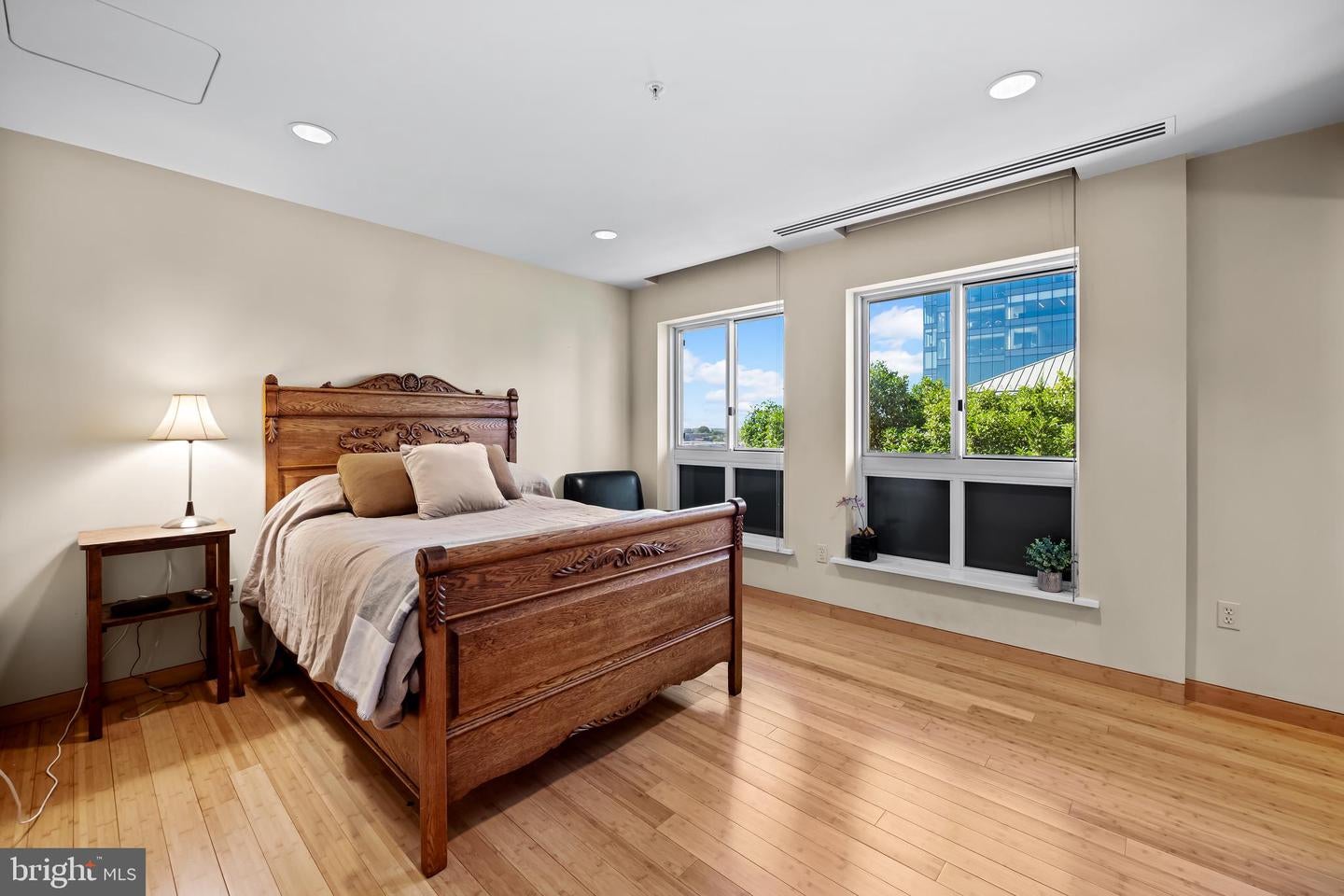 Baltimore, Maryland, 21202, United States, 3 Bedrooms Bedrooms, ,4 BathroomsBathrooms,Residential,Active,1963429