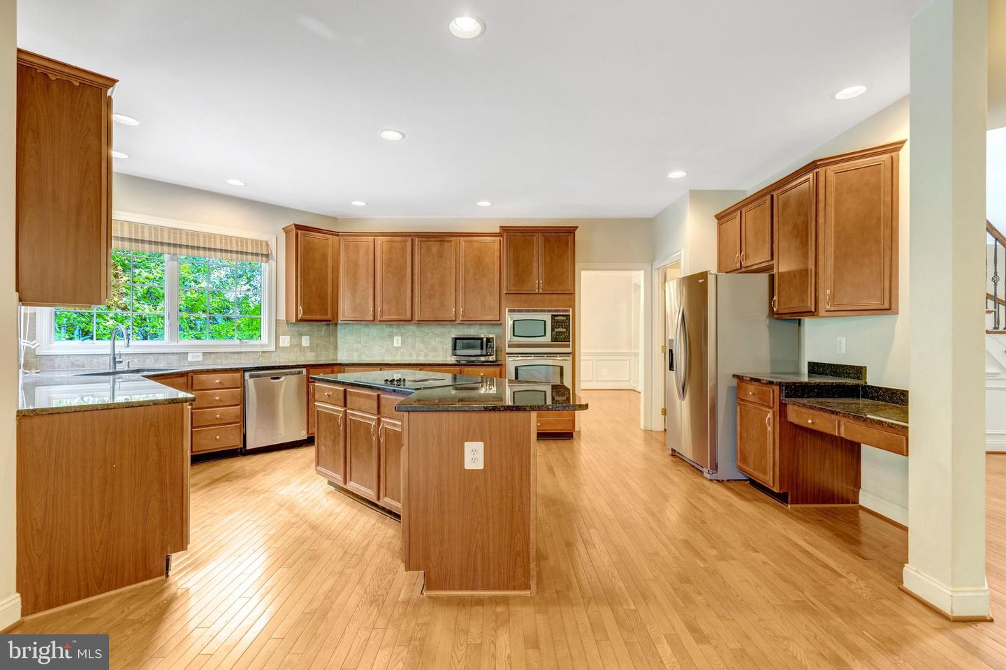 Haymarket, Virginia, 20169, United States, 5 Bedrooms Bedrooms, ,5 BathroomsBathrooms,Residential,Pending,2031766