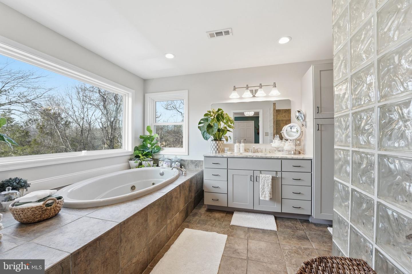 Boston, Virginia, 22713, United States, 2 Bedrooms Bedrooms, ,2 BathroomsBathrooms,Residential,Active,2008755