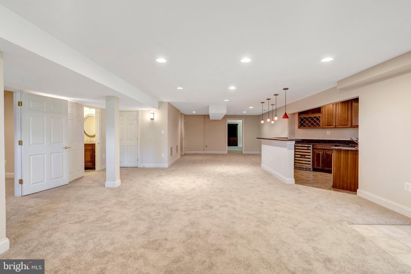 Haymarket, Virginia, 20169, United States, 5 Bedrooms Bedrooms, ,5 BathroomsBathrooms,Residential,Pending,2031766