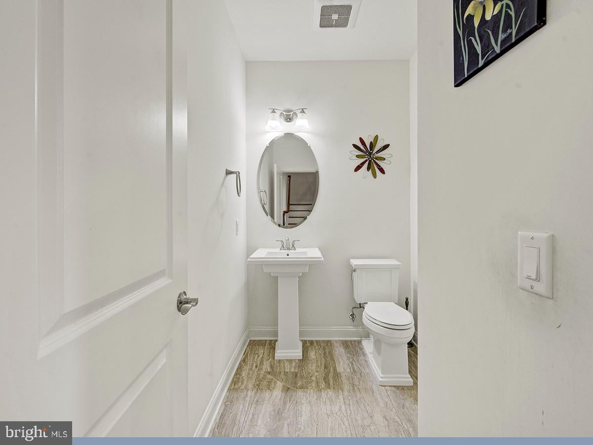 Monmouth Junction, New Jersey, 08852, United States, 5 Bedrooms Bedrooms, ,6 BathroomsBathrooms,Residential,Active,1820314