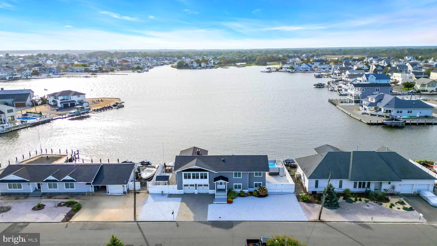 Toms River, New Jersey, 08753, United States, 5 Bedrooms Bedrooms, ,3 BathroomsBathrooms,Residential,Active,1952597