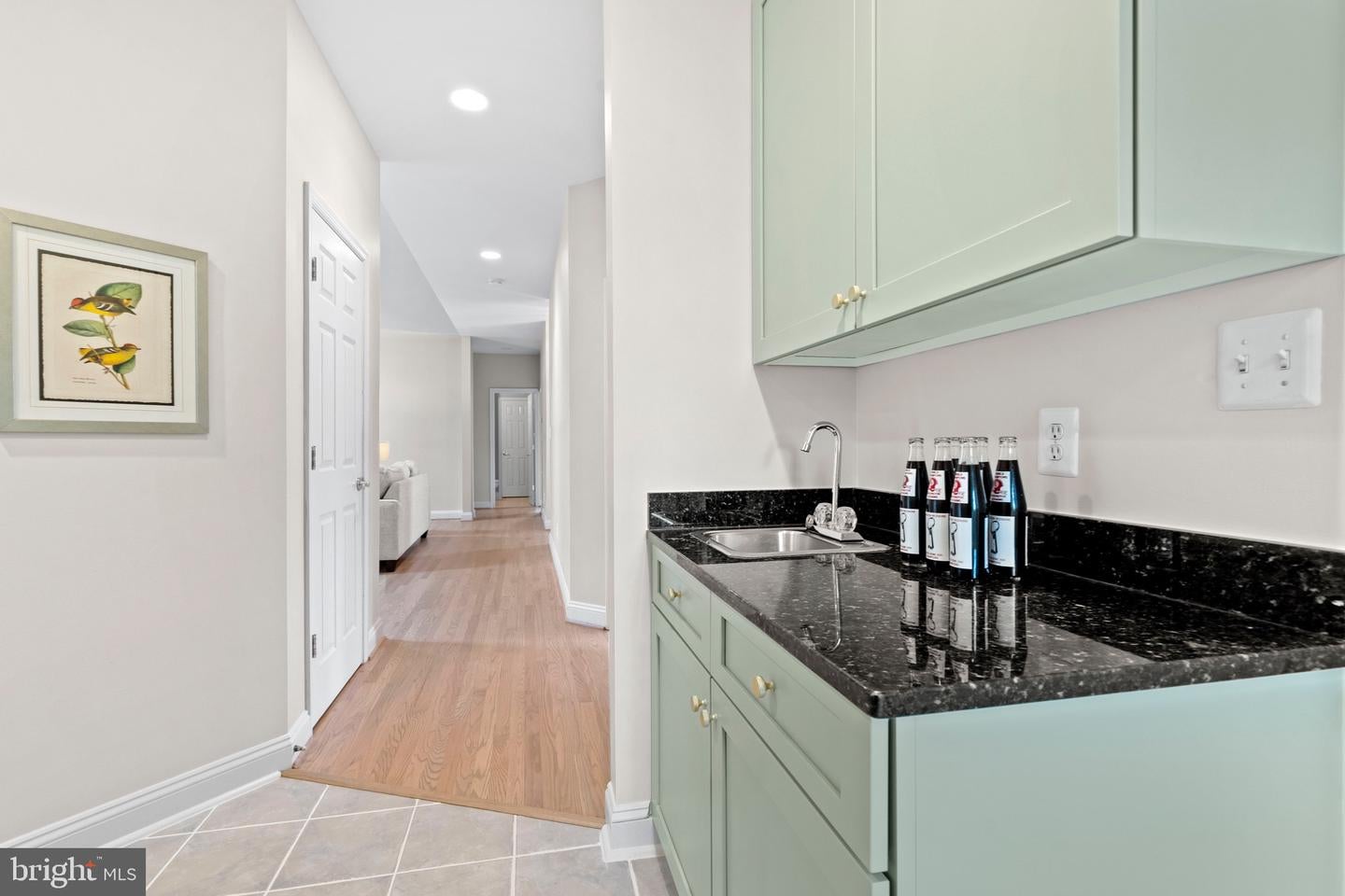 Oakton, Virginia, 22124, United States, 5 Bedrooms Bedrooms, ,5 BathroomsBathrooms,Residential,Active,1926902
