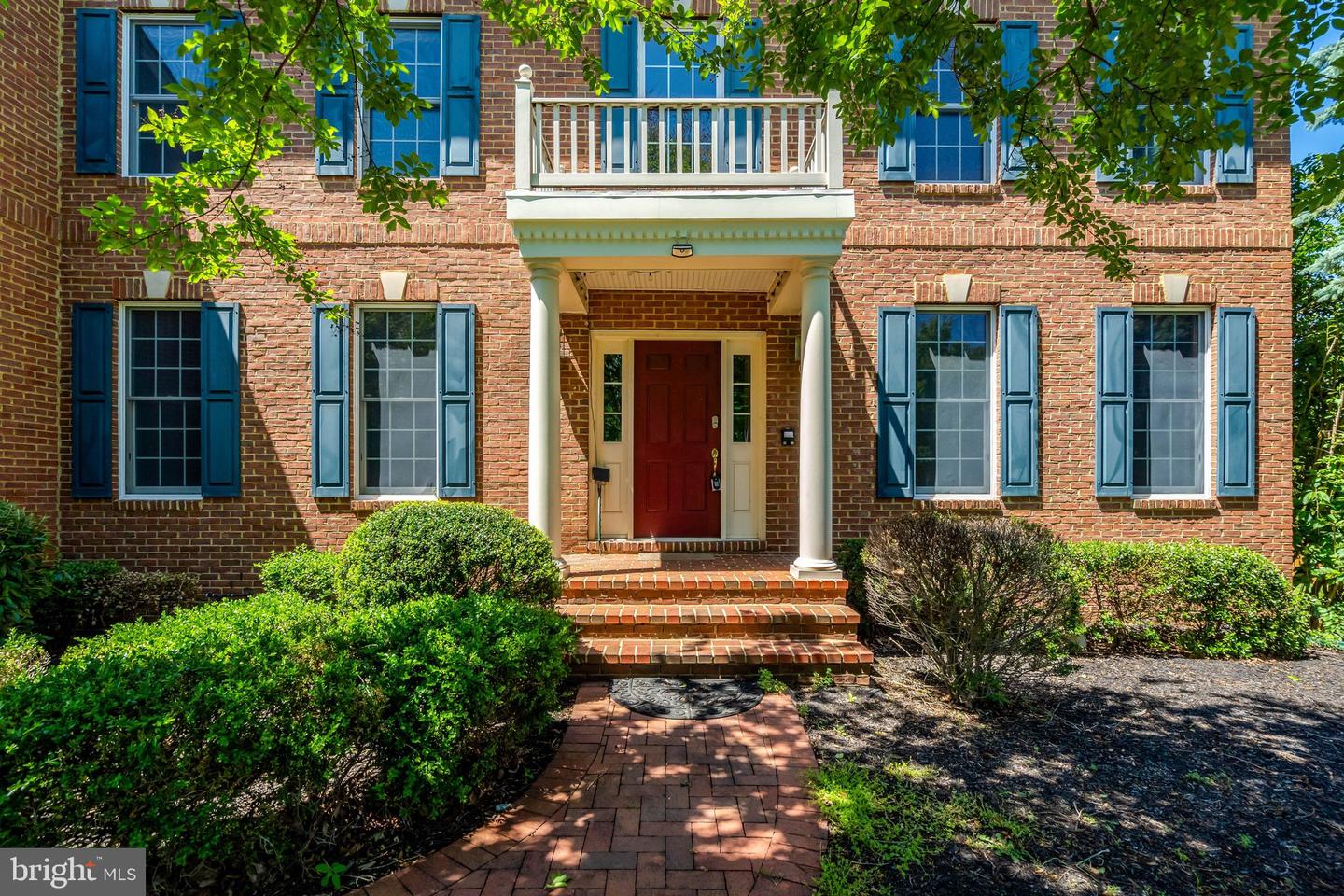 Haymarket, Virginia, 20169, United States, 5 Bedrooms Bedrooms, ,5 BathroomsBathrooms,Residential,Pending,2031766