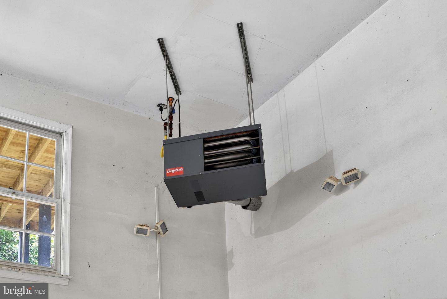 Lovettsville, Virginia, 20180, United States, ,2 BathroomsBathrooms,Residential,Active,1954034